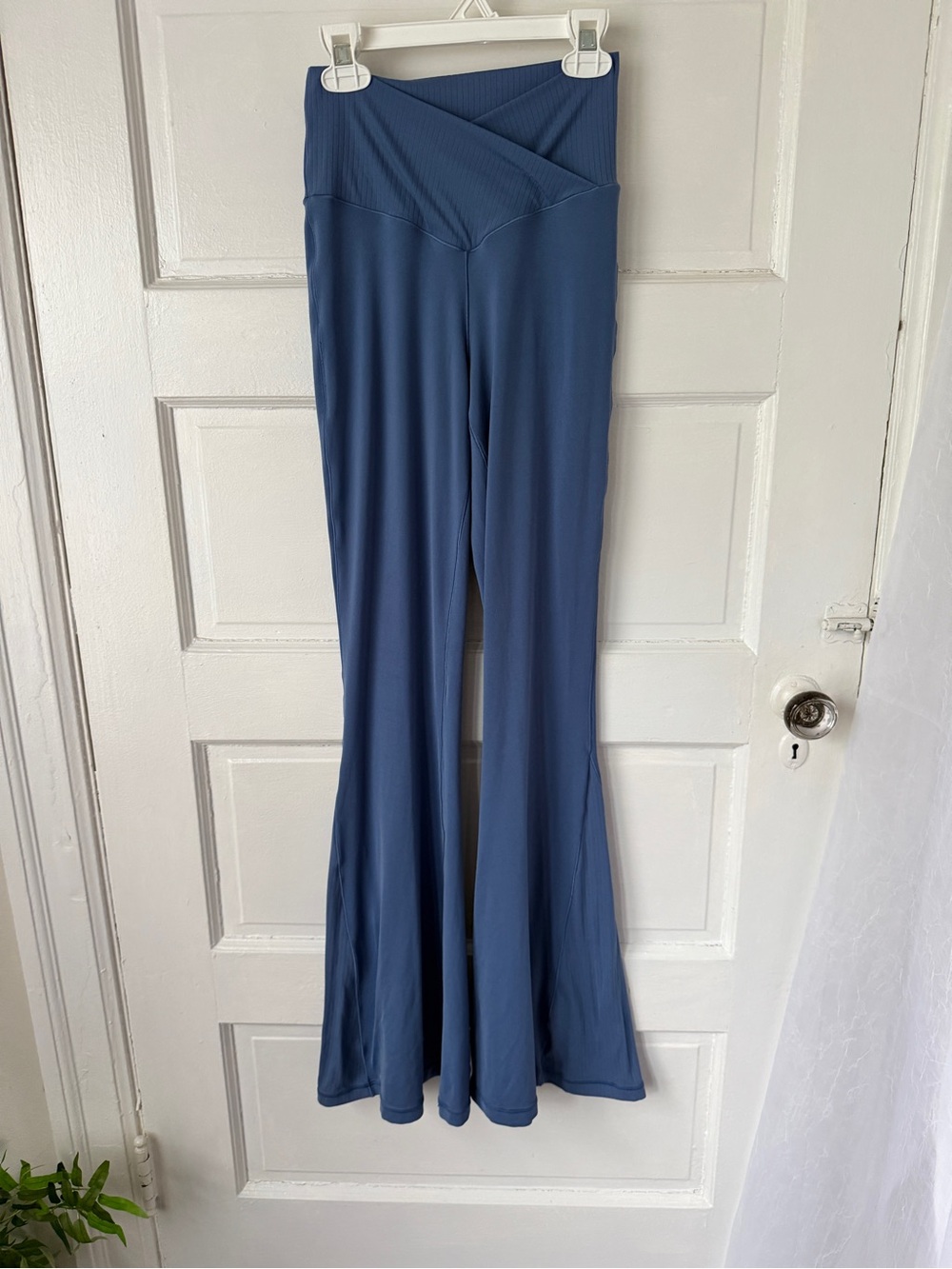 Offline by Aerie High Waist Flared Yoga Pants Slate Blue Athleisure Loungewear M